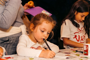 Holiday Arts & Crafts