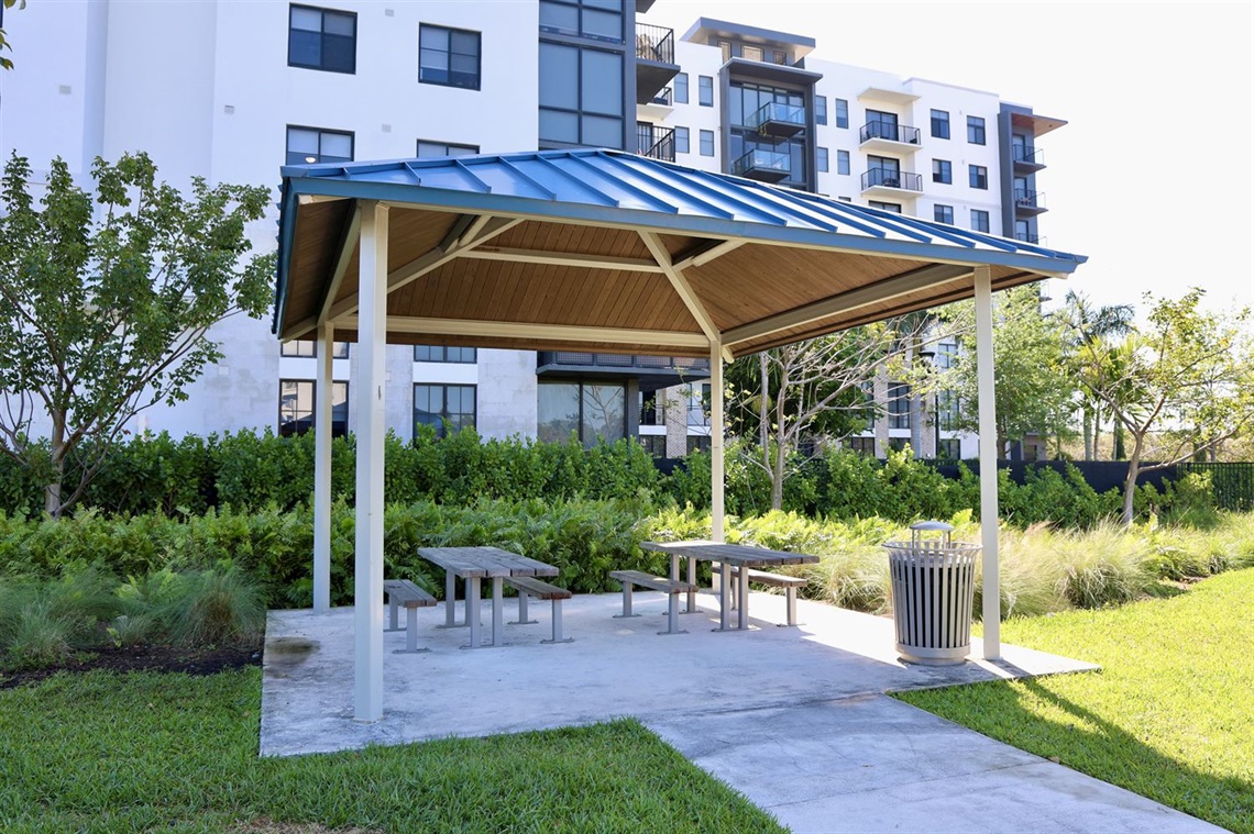 White Course 20'x20' Covered Pavilion